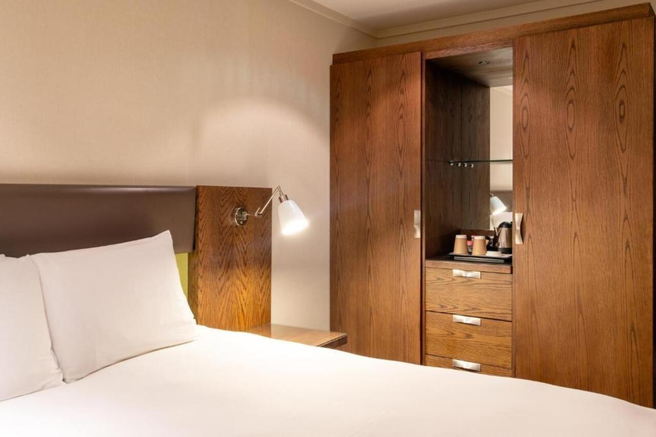 Hilton London Metropole Hotel Exterior photo