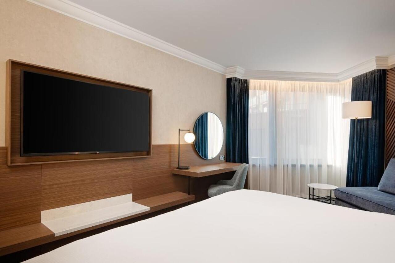 Hilton London Metropole Hotel Exterior photo